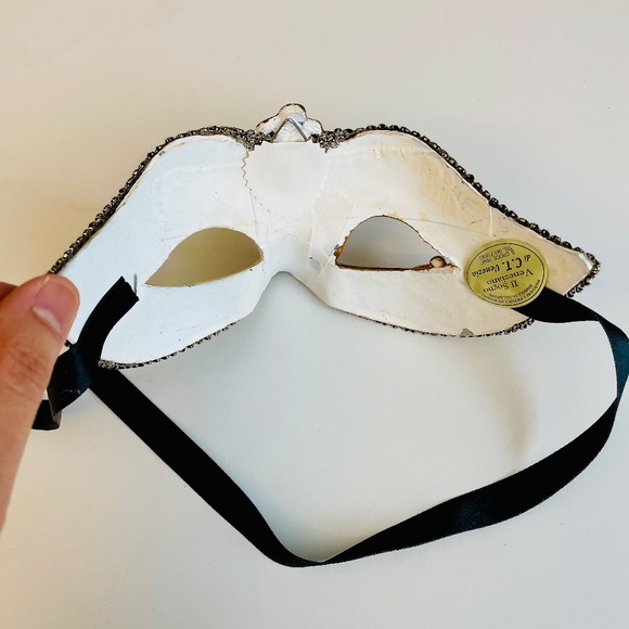 Venetian Red, White, Gold Papier-mâché Carnival Mask Decorative Decor - Picture 4 of 9